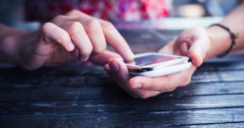 Skoro 80 odsto korisnika Interneta je surfovalo preko mobilnog ili pametnog telefona u 2016.