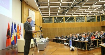 Hahn: Through rule of law and economic development Western Balkans countries prepare for EU membership