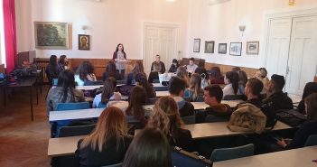 European debate school: Language as an element of identity