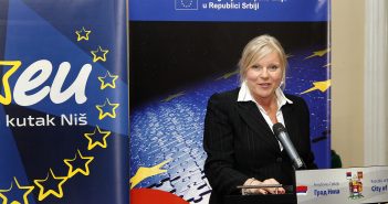 Economic and macroeconomic indicators positive; the rule of law remains uncertain