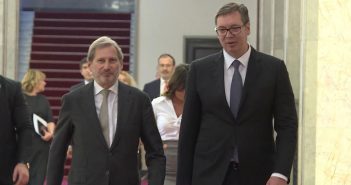 Vucic and Hahn discuss Pristina’s decision on tax increase and regional stability